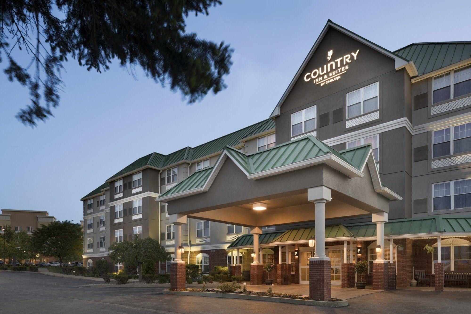 Country & By Radisson, East, Ky 3* Louisville